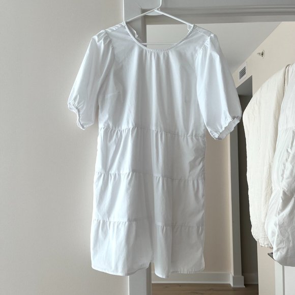 Abercrombie & Fitch Dresses & Skirts - Abercrombie & Fitch Puff Sleeve Mini Dress